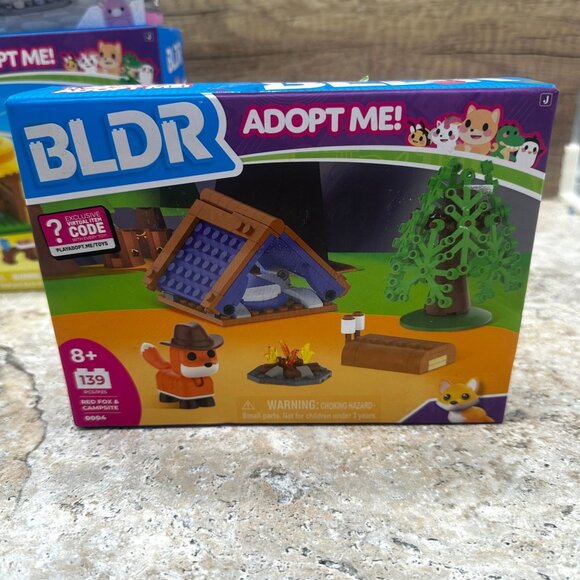 Bundle BLDR Adopt Me & Squishmallows Building Set Coffee Shop, Campsite, Market - Picture 2 of 8